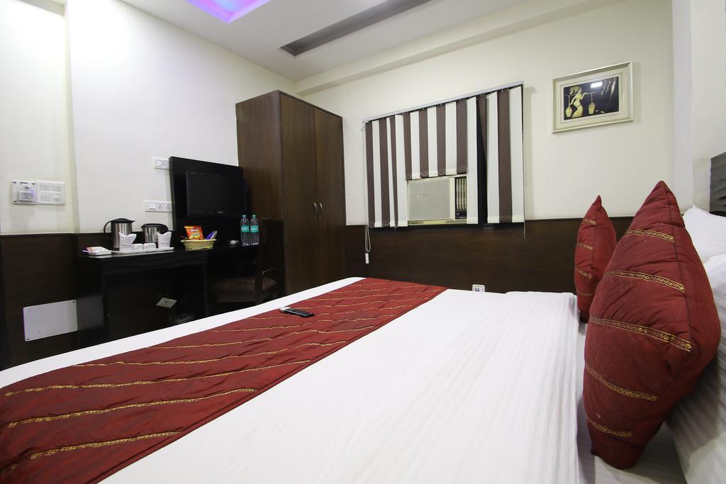 Hotel Hill Palace -Near Karol Bagh Metro Station Дели Экстерьер фото