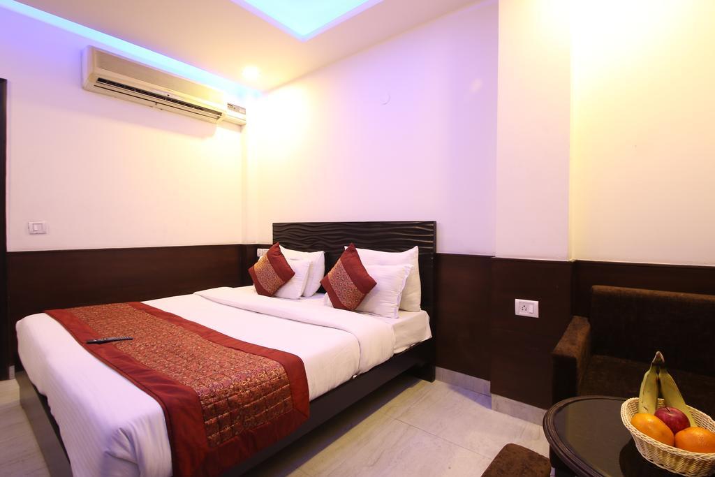 Hotel Hill Palace -Near Karol Bagh Metro Station Дели Экстерьер фото